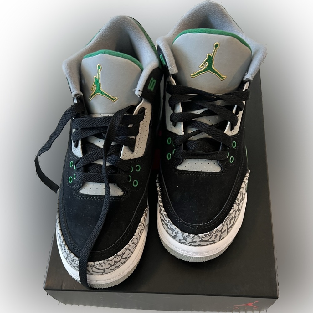 Jordan Retro 3s size 4.5 kids (women’s 6) wore these once.